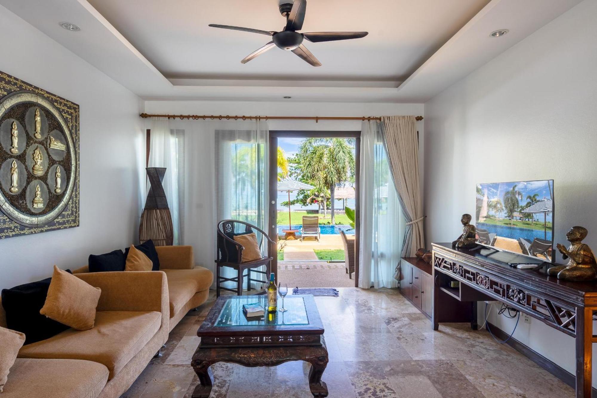 Beachfront! 2 Bedroom A3 - 110 Sqm अपार्टमेंट Koh Lanta